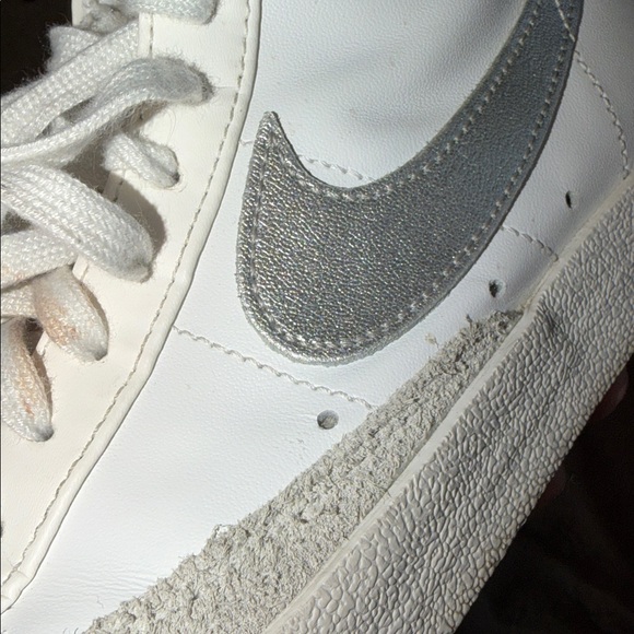 Nike Wmns Blazer Mid '77 'White Silver Metallic' - Picture 15 of 16